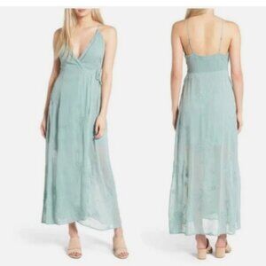 ASTR Green Wrap Tie Front Dress with Embroidered Floral Detail – Size Large